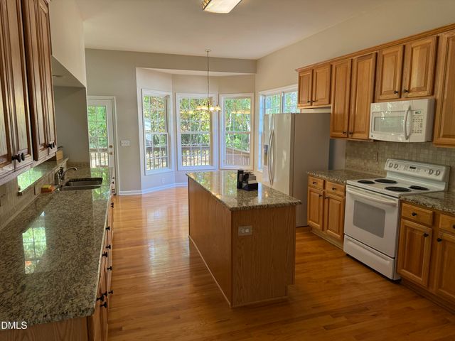 437 New Parkside Drive, Chapel Hill, NC 27516