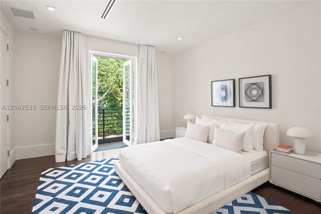 2820 Brickell Ave, Miami, FL 33129