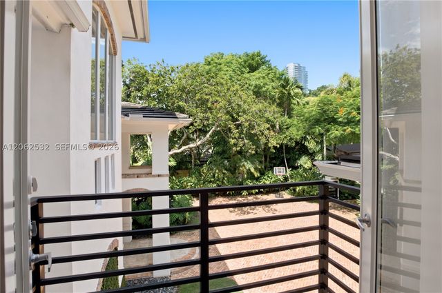 2820 Brickell Ave, Miami, FL 33129