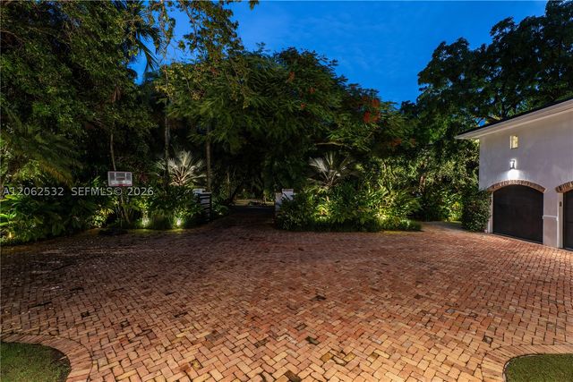 2820 Brickell Ave, Miami, FL 33129