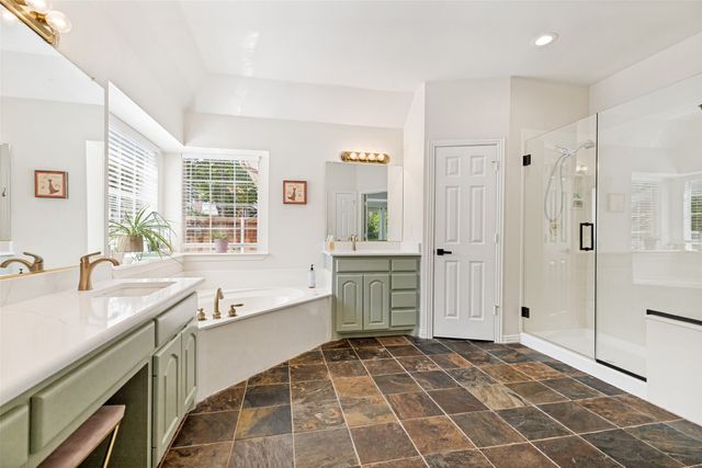 907 Parkwood Court, Mckinney, TX 75072