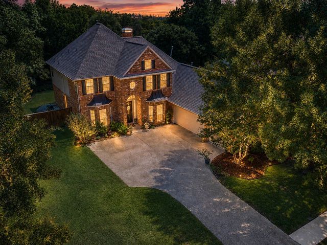907 Parkwood Court, Mckinney, TX 75072