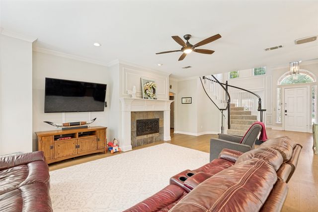 907 Parkwood Court, Mckinney, TX 75072