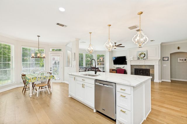 907 Parkwood Court, Mckinney, TX 75072