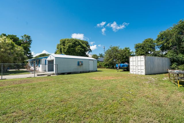 S 8 Andros Road, Key Largo, FL 33037