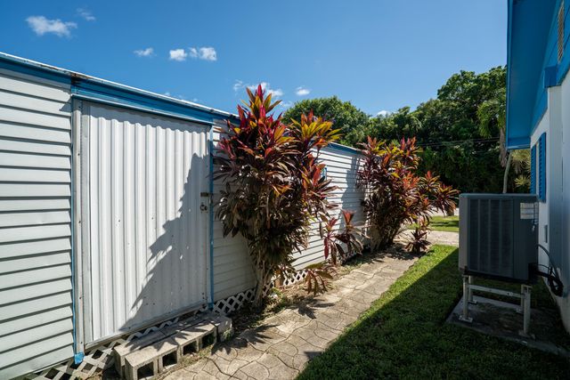 S 8 Andros Road, Key Largo, FL 33037