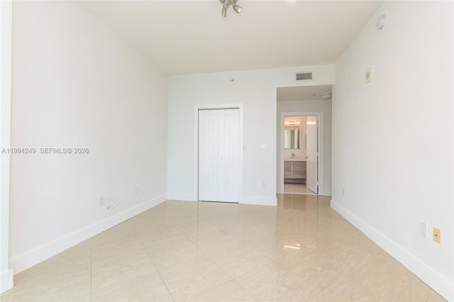 31 SE 5th St 3914, Miami, FL 33131