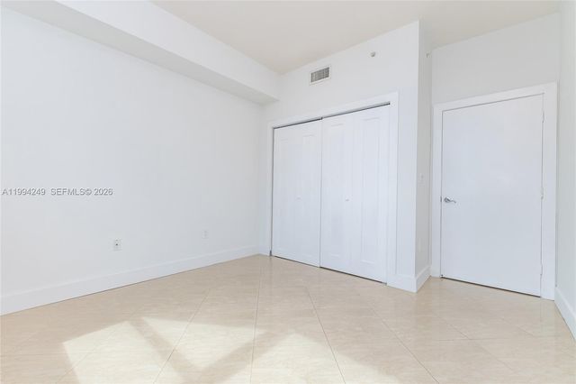 31 SE 5th St 3914, Miami, FL 33131