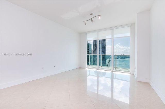 31 SE 5th St 3914, Miami, FL 33131