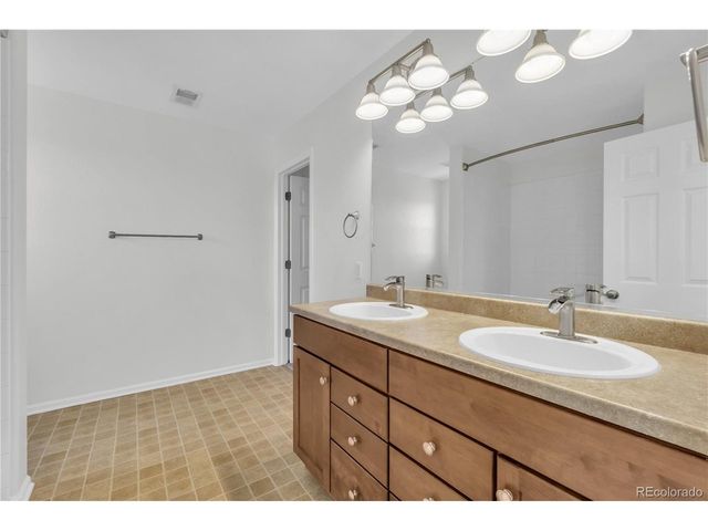 11959 Riverstone Cir 8B, Henderson, CO 80640