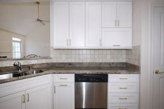 16 Schooner Way 16, Marshfield, MA 02050