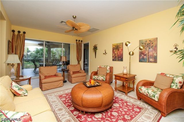 9224 Campanile CIR 203, Naples, FL 34114