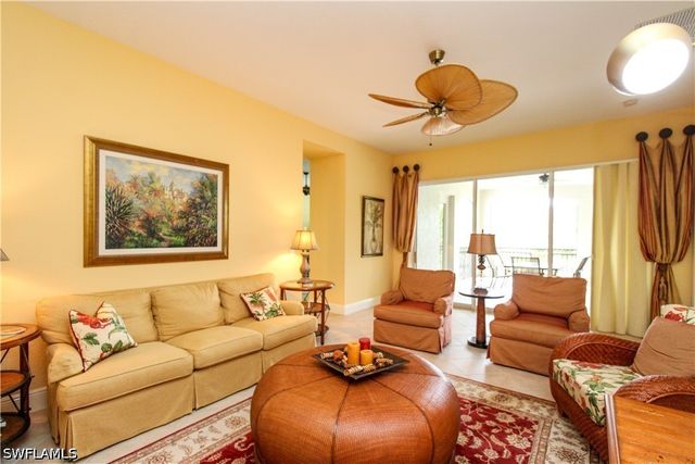 9224 Campanile CIR 203, Naples, FL 34114