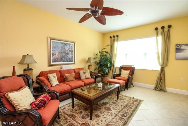 9224 Campanile CIR 203, Naples, FL 34114
