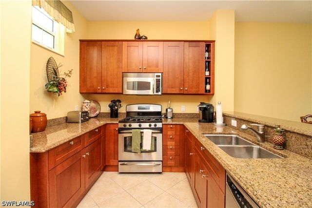9224 Campanile CIR 203, Naples, FL 34114