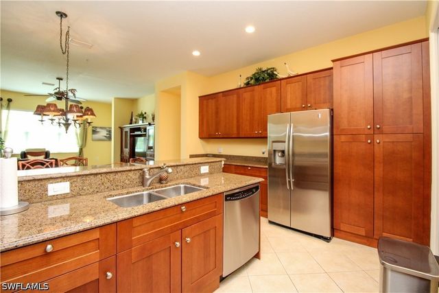 9224 Campanile CIR 203, Naples, FL 34114