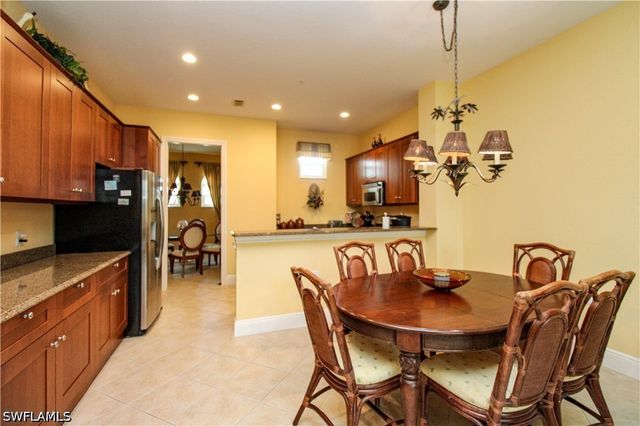 9224 Campanile CIR 203, Naples, FL 34114