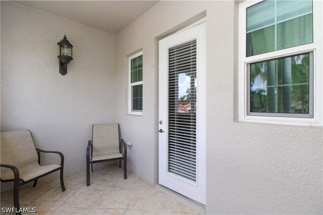 9224 Campanile CIR 203, Naples, FL 34114