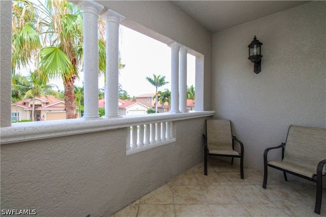 9224 Campanile CIR 203, Naples, FL 34114