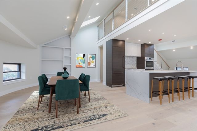 577 Massachusetts Ave PH, Boston, MA 02118