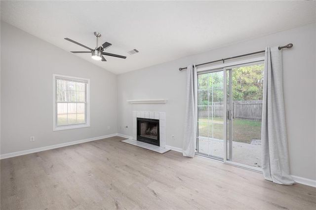 211 Daventry, Woodstock, GA 30188