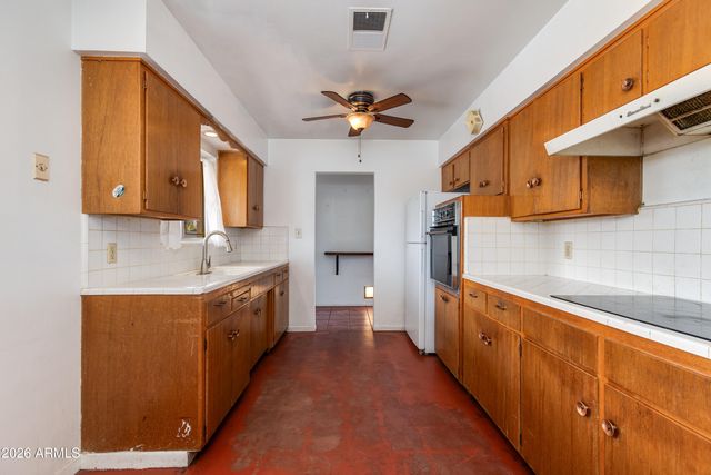 1524 W OCOTILLO Road, Phoenix, AZ 85015