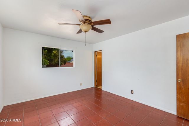 1524 W OCOTILLO Road, Phoenix, AZ 85015