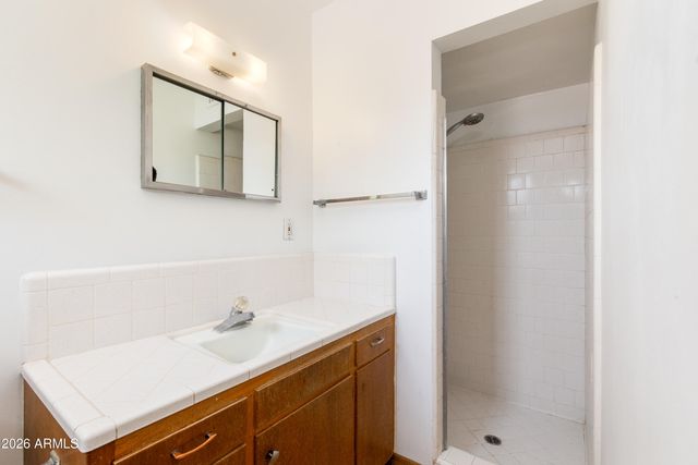 1524 W OCOTILLO Road, Phoenix, AZ 85015