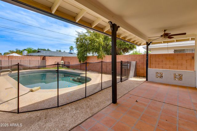 1524 W OCOTILLO Road, Phoenix, AZ 85015
