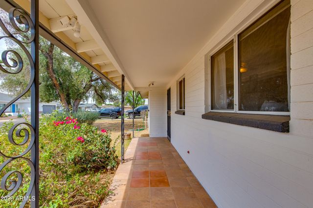 1524 W OCOTILLO Road, Phoenix, AZ 85015