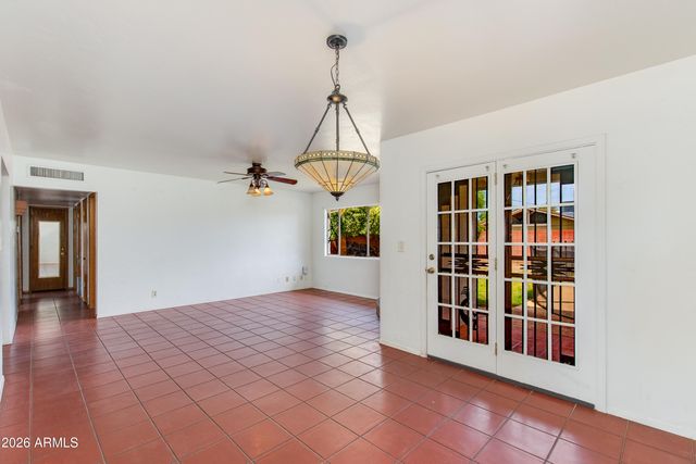 1524 W OCOTILLO Road, Phoenix, AZ 85015