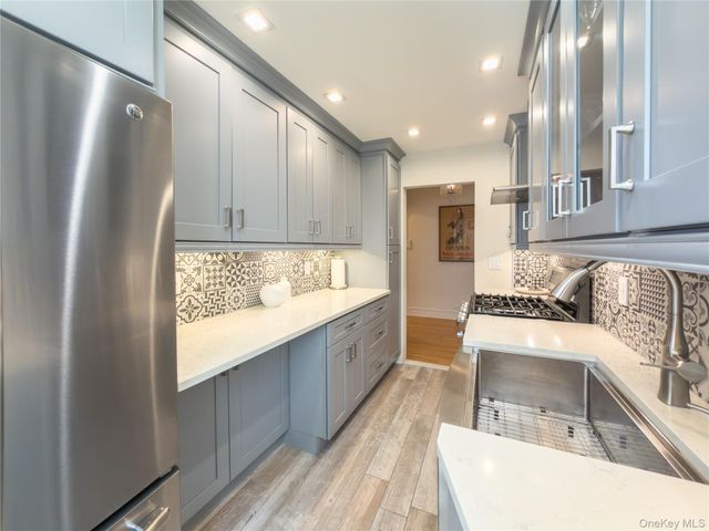 4 Park Lane 2C, Mount Vernon, NY 10552