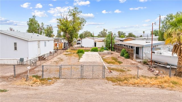 1926 W Riverbend Circle, Bullhead City, AZ 86442