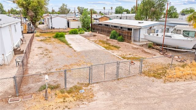 1926 W Riverbend Circle, Bullhead City, AZ 86442