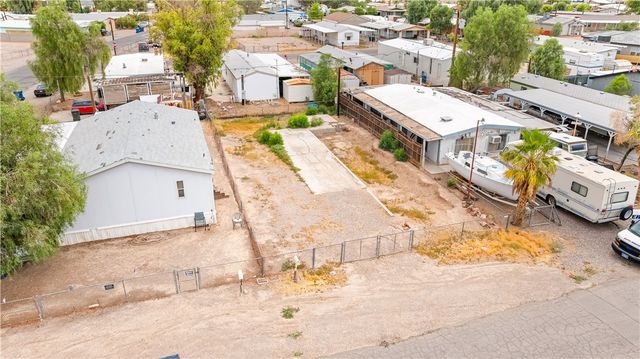 1926 W Riverbend Circle, Bullhead City, AZ 86442