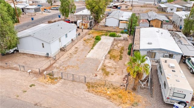 1926 W Riverbend Circle, Bullhead City, AZ 86442