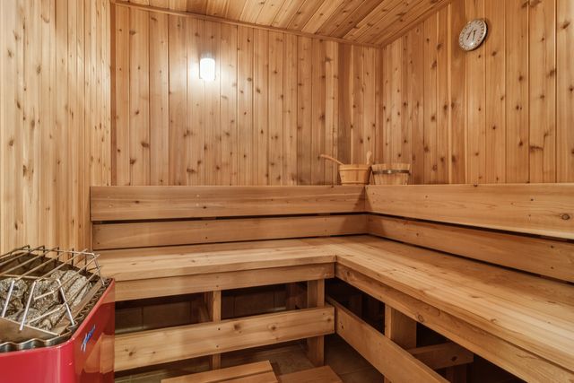 24013 N Forest Drive, Lake Zurich, IL 60047