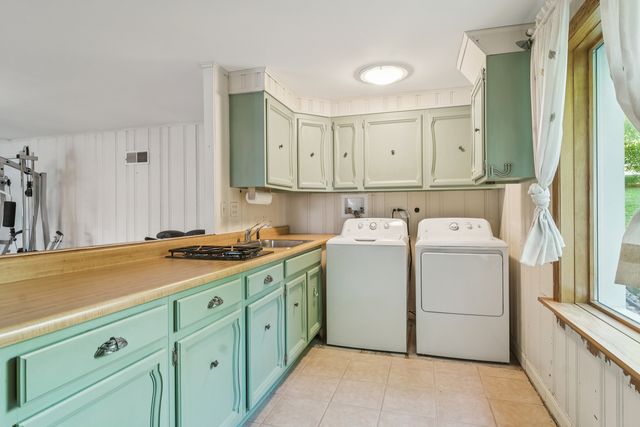 24013 N Forest Drive, Lake Zurich, IL 60047