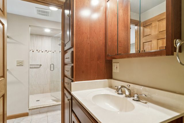 24013 N Forest Drive, Lake Zurich, IL 60047