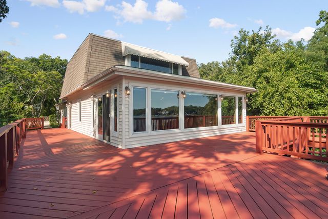 24013 N Forest Drive, Lake Zurich, IL 60047