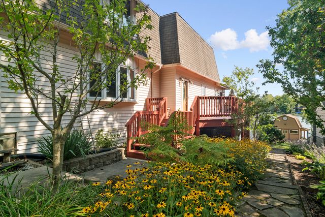 24013 N Forest Drive, Lake Zurich, IL 60047