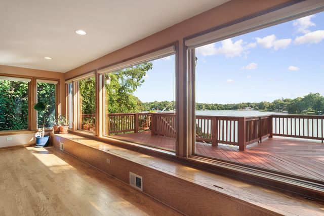 24013 N Forest Drive, Lake Zurich, IL 60047