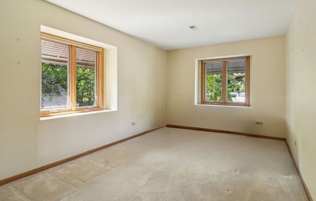 24013 N Forest Drive, Lake Zurich, IL 60047