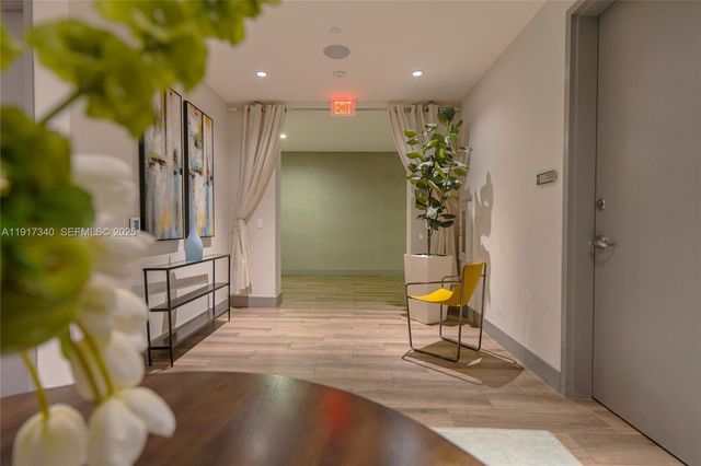 5350 NW 84th Ave 909, Doral, FL 33166