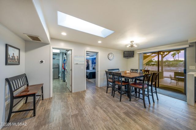 7049 N Magic Lane, Tucson, AZ 85704
