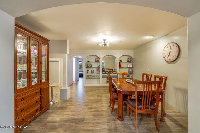 7049 N Magic Lane, Tucson, AZ 85704