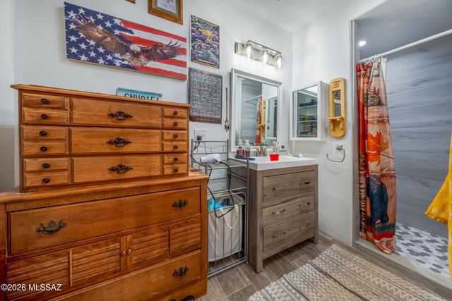 7049 N Magic Lane, Tucson, AZ 85704