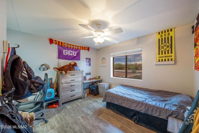 7049 N Magic Lane, Tucson, AZ 85704