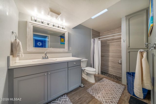 7049 N Magic Lane, Tucson, AZ 85704