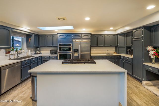 7049 N Magic Lane, Tucson, AZ 85704